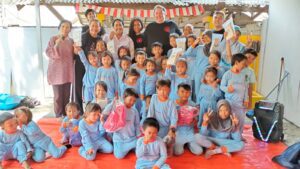 Sifu Maurice at the kids homeless shelter in Jakarta 